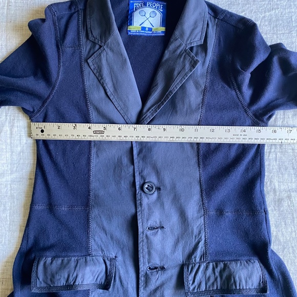 Free People navy blue t-shirt jacket with drawstring back Size 8 - Picture 16 of 16